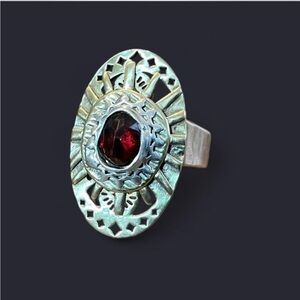 Pear‑Cut Garnet + Ornate Mixed Metal Ring  (9.5)